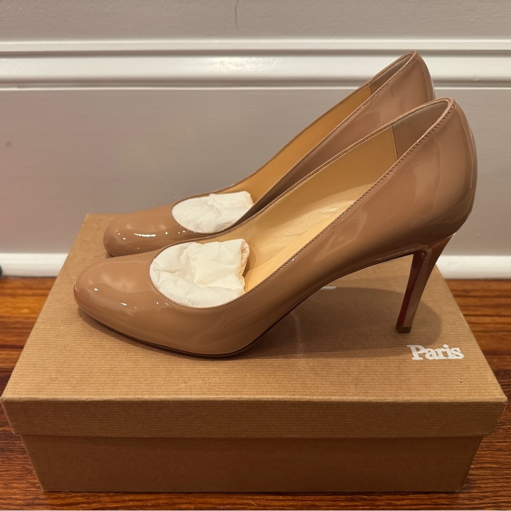 Christian Louboutin Beige Patent Leather Rounded Toe Pump Heels - Picture 2 of 16